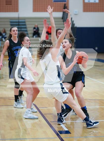 Thumbnail 2 in Utica Eisenhower vs. Stoney Creek (MHSAA District Semifinal) photogallery.