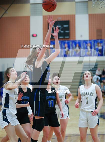 Thumbnail 2 in Utica Eisenhower vs. Stoney Creek (MHSAA District Semifinal) photogallery.