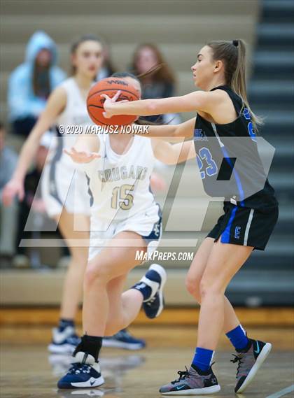 Thumbnail 2 in Utica Eisenhower vs. Stoney Creek (MHSAA District Semifinal) photogallery.