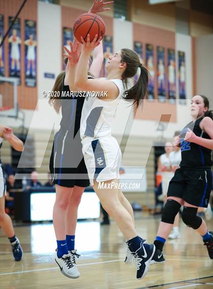 Thumbnail 3 in Utica Eisenhower vs. Stoney Creek (MHSAA District Semifinal) photogallery.