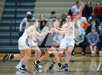 Thumbnail 3 in Utica Eisenhower vs. Stoney Creek (MHSAA District Semifinal) photogallery.