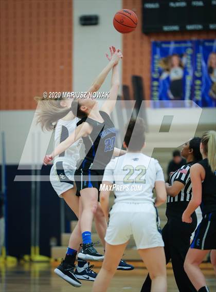 Thumbnail 1 in Utica Eisenhower vs. Stoney Creek (MHSAA District Semifinal) photogallery.