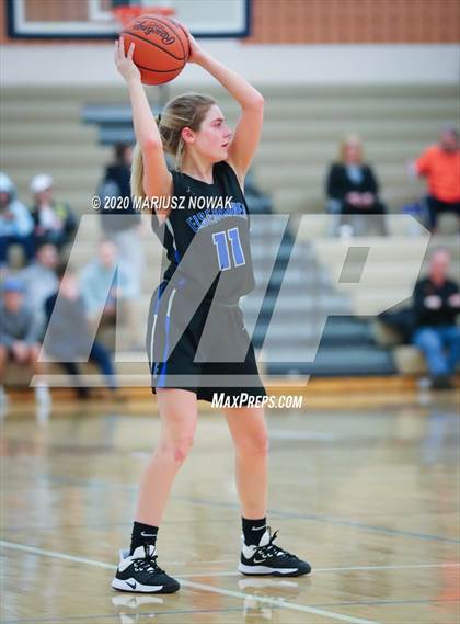 Thumbnail 2 in Utica Eisenhower vs. Stoney Creek (MHSAA District Semifinal) photogallery.