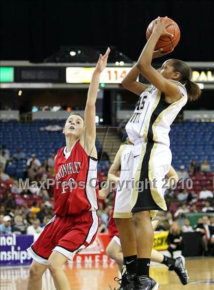 Thumbnail 2 in Archbishop Mitty vs. Carondelet (CIF NorCal D2 Final) photogallery.