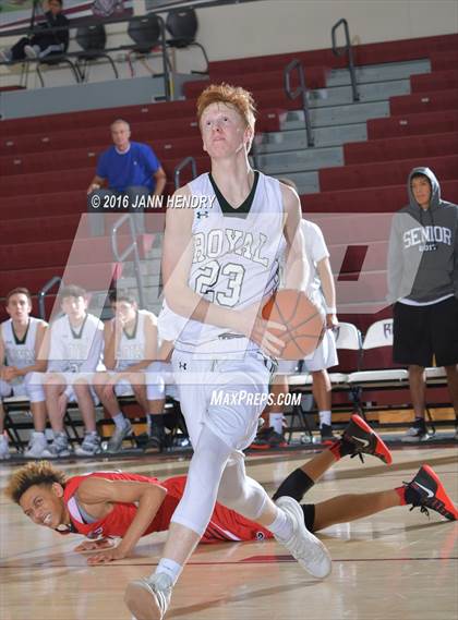 Thumbnail 3 in View Park vs. Royal (Rancho Mirage Holiday Invitational) photogallery.