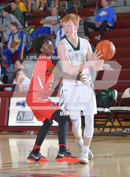 Thumbnail 2 in View Park vs. Royal (Rancho Mirage Holiday Invitational) photogallery.