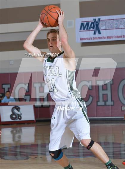 Thumbnail 2 in View Park vs. Royal (Rancho Mirage Holiday Invitational) photogallery.