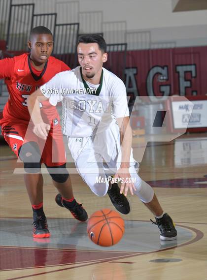 Thumbnail 2 in View Park vs. Royal (Rancho Mirage Holiday Invitational) photogallery.