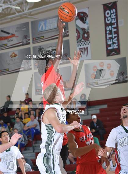 Thumbnail 3 in View Park vs. Royal (Rancho Mirage Holiday Invitational) photogallery.