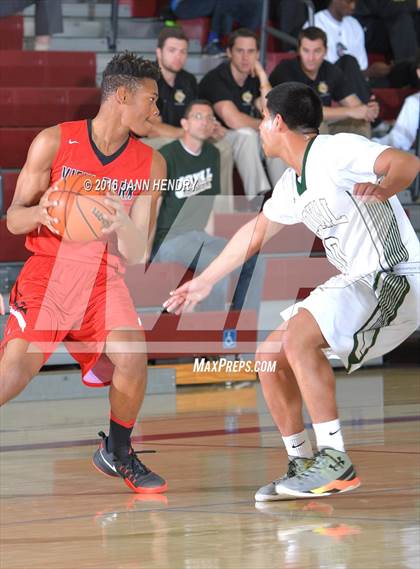 Thumbnail 1 in View Park vs. Royal (Rancho Mirage Holiday Invitational) photogallery.
