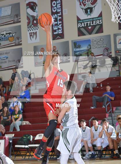 Thumbnail 2 in View Park vs. Royal (Rancho Mirage Holiday Invitational) photogallery.