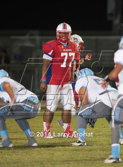 Thumbnail 1 in East Bakersfield vs. South photogallery.
