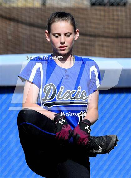 Thumbnail 2 in Dixie vs Bishop Gorman photogallery.
