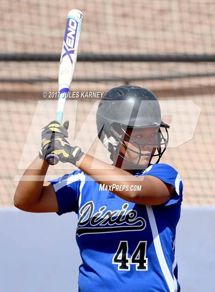 Thumbnail 3 in Dixie vs Bishop Gorman photogallery.