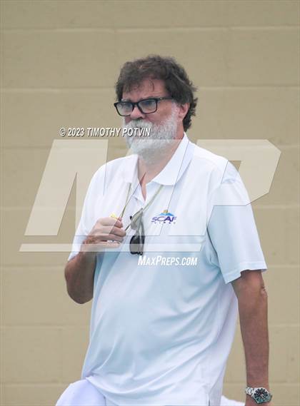 Thumbnail 1 in Patriot vs Savanna photogallery.