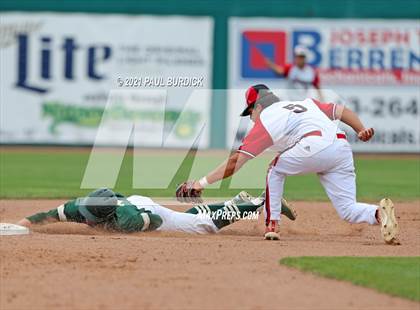 Thumbnail 2 in New Castle vs. Wyoming Area (PIAA 4A Championship) photogallery.