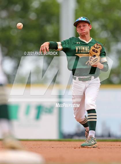 Thumbnail 2 in New Castle vs. Wyoming Area (PIAA 4A Championship) photogallery.