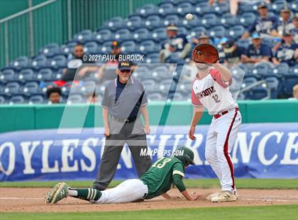 Thumbnail 2 in New Castle vs. Wyoming Area (PIAA 4A Championship) photogallery.