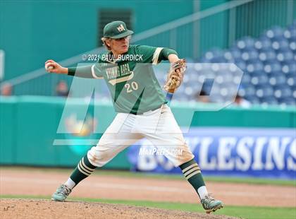 Thumbnail 2 in New Castle vs. Wyoming Area (PIAA 4A Championship) photogallery.