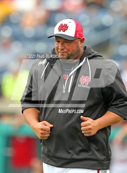 Thumbnail 3 in New Castle vs. Wyoming Area (PIAA 4A Championship) photogallery.