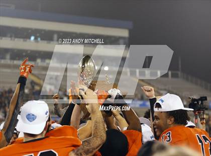 Thumbnail 1 in McKenzie vs South Pittsburg (TSSAA Division I 1A Final) photogallery.