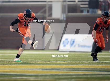 Thumbnail 2 in McKenzie vs South Pittsburg (TSSAA Division I 1A Final) photogallery.