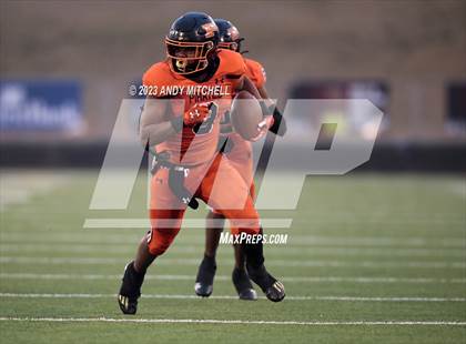 Thumbnail 2 in McKenzie vs South Pittsburg (TSSAA Division I 1A Final) photogallery.
