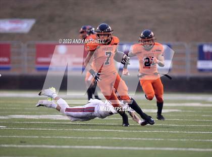 Thumbnail 2 in McKenzie vs South Pittsburg (TSSAA Division I 1A Final) photogallery.