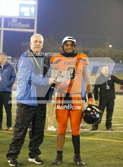Thumbnail 3 in McKenzie vs South Pittsburg (TSSAA Division I 1A Final) photogallery.