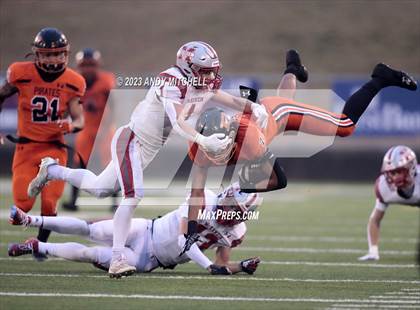Thumbnail 2 in McKenzie vs South Pittsburg (TSSAA Division I 1A Final) photogallery.