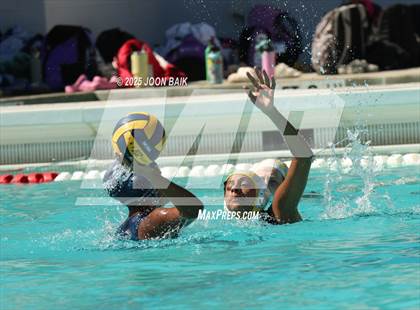 Thumbnail 1 in JV: Carlmont vs Lick-Wilmerding (Battle of the Bay) photogallery.