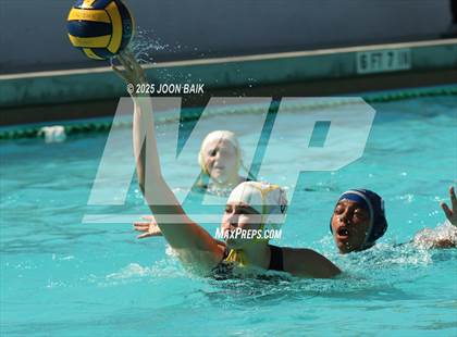 Thumbnail 2 in JV: Carlmont vs Lick-Wilmerding (Battle of the Bay) photogallery.
