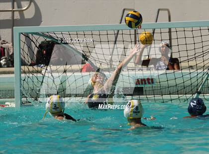 Thumbnail 1 in JV: Carlmont vs Lick-Wilmerding (Battle of the Bay) photogallery.