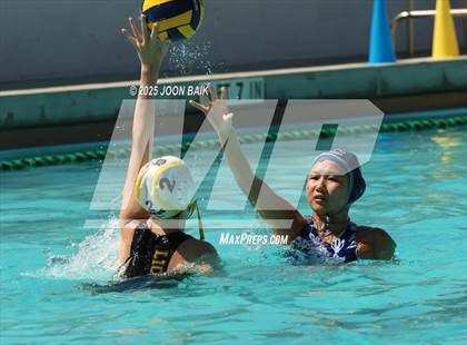 Thumbnail 1 in JV: Carlmont vs Lick-Wilmerding (Battle of the Bay) photogallery.