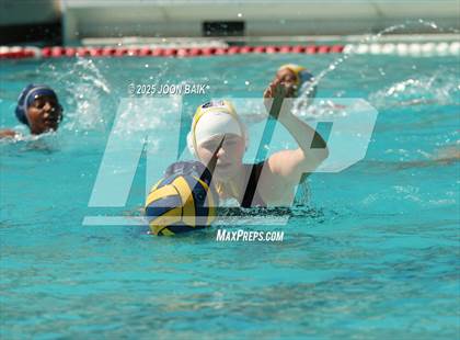 Thumbnail 1 in JV: Carlmont vs Lick-Wilmerding (Battle of the Bay) photogallery.