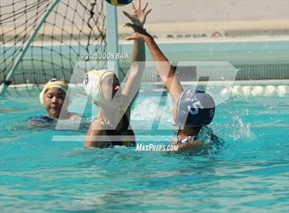Thumbnail 1 in JV: Carlmont vs Lick-Wilmerding (Battle of the Bay) photogallery.
