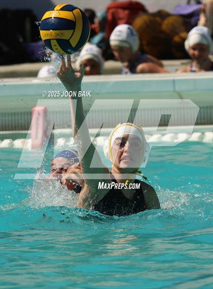 Thumbnail 2 in JV: Carlmont vs Lick-Wilmerding (Battle of the Bay) photogallery.