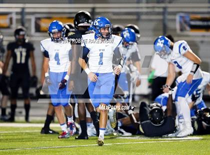 Thumbnail 2 in Krum vs. Pleasant Grove photogallery.