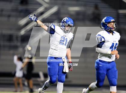 Thumbnail 3 in Krum vs. Pleasant Grove photogallery.