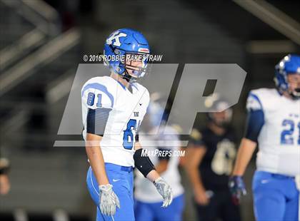 Thumbnail 2 in Krum vs. Pleasant Grove photogallery.