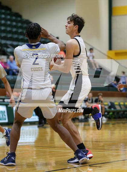 Thumbnail 1 in La Marque vs. Danbury photogallery.