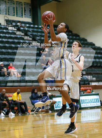 Thumbnail 2 in La Marque vs. Danbury photogallery.