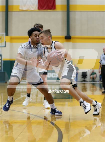 Thumbnail 1 in La Marque vs. Danbury photogallery.
