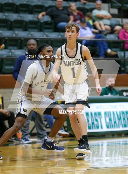 Thumbnail 1 in La Marque vs. Danbury photogallery.