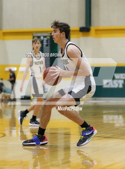 Thumbnail 1 in La Marque vs. Danbury photogallery.