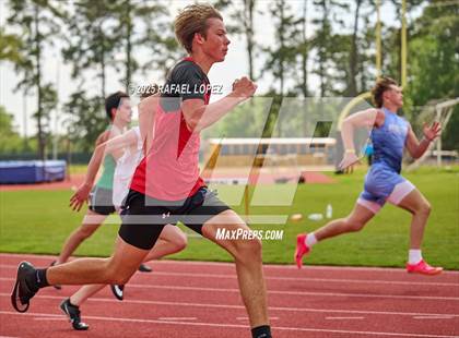 Thumbnail 3 in Northland Christian Relays (200M) photogallery.