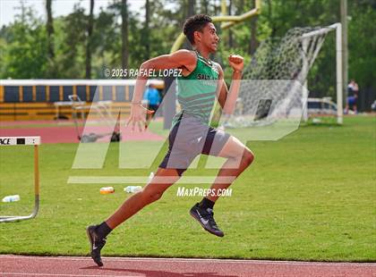 Thumbnail 2 in Northland Christian Relays (200M) photogallery.