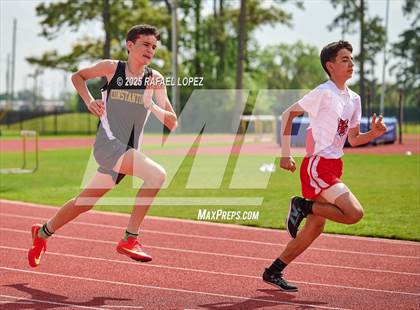 Thumbnail 1 in Northland Christian Relays (200M) photogallery.