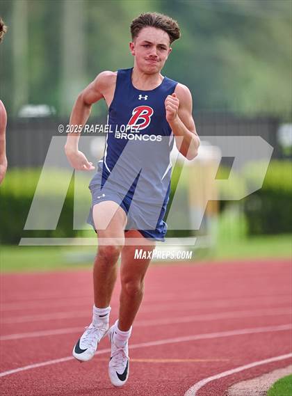 Thumbnail 3 in Northland Christian Relays (200M) photogallery.