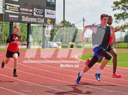 Thumbnail 1 in Northland Christian Relays (200M) photogallery.